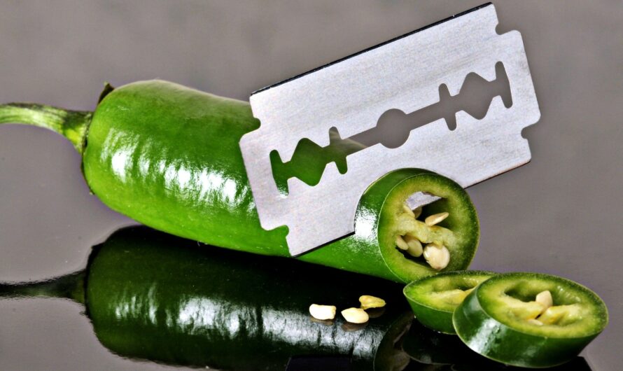 ബ്ലെയ്ഡിന്റെ നടുവിലുള്ള സുഷിരം എന്തിനാണ്?