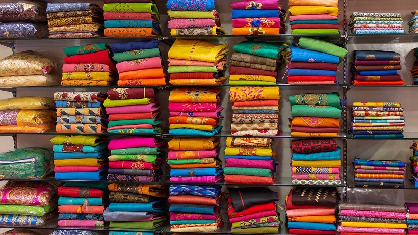 അതിശയിപ്പിക്കുന്ന വലയിൽ ഒരു ഷോപ്പ്.